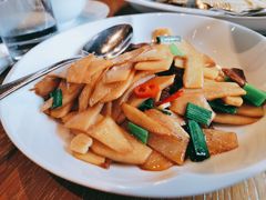 腊肉炒本地时令鲜笋-宁波柏悦酒店·钱湖渔港