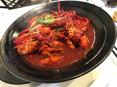 -虾弄弄海派小龙虾·牛羊蝎子火锅
