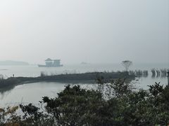 -亮河湾山庄