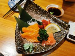 三文鱼刺身-桃太郎创作料理(大坪店)