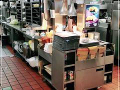 -麦当劳(展览路店)