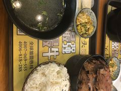 -犟骨头排骨饭(回龙观龙禧店)