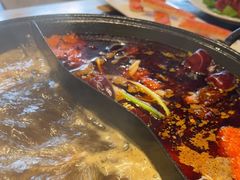 -鹿鸣山草本茶香火锅(园西路店)
