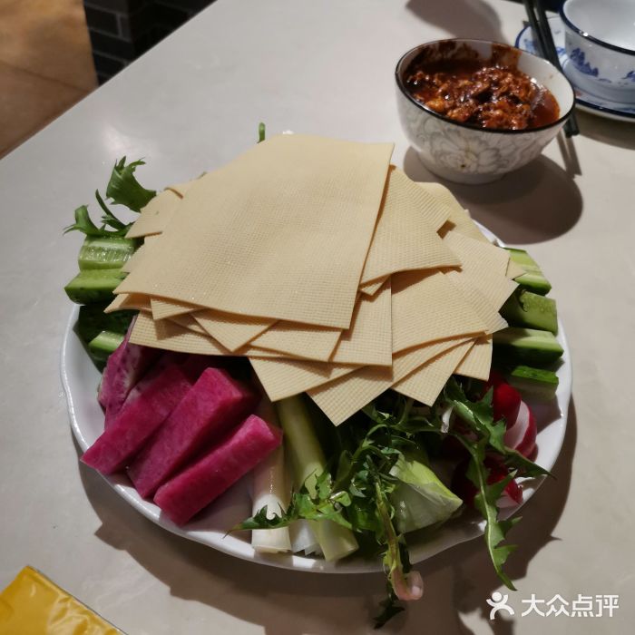 妈妈家铁锅炖(景诚园综合楼店)东北蘸酱菜图片