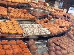 -Laderach 莱德拉(上海环贸iapm店)