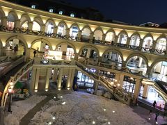 -王府井奥莱临潼小镇(临潼店)