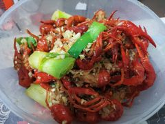蒜香小龙虾-虾胡闹龙虾馆(湄南河店)