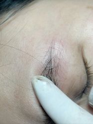 -一个差评成就的纹眉店