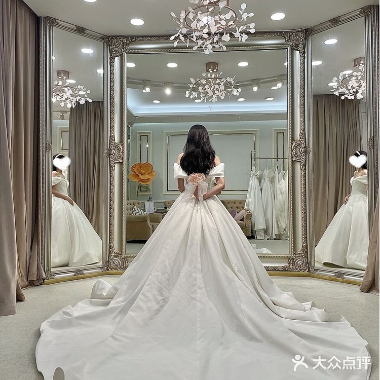 东莞试纱|自带光圈的金色秀禾 气场全开