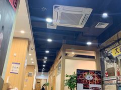 -江城燕子大排档(江汉路步行街店)