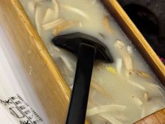 -香巴拉云南餐厅(华莱坞店)