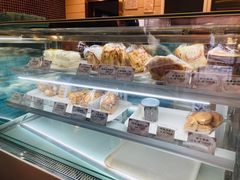 面包甜点陈列柜-国际饭店·帆声西饼屋(黄河路店)