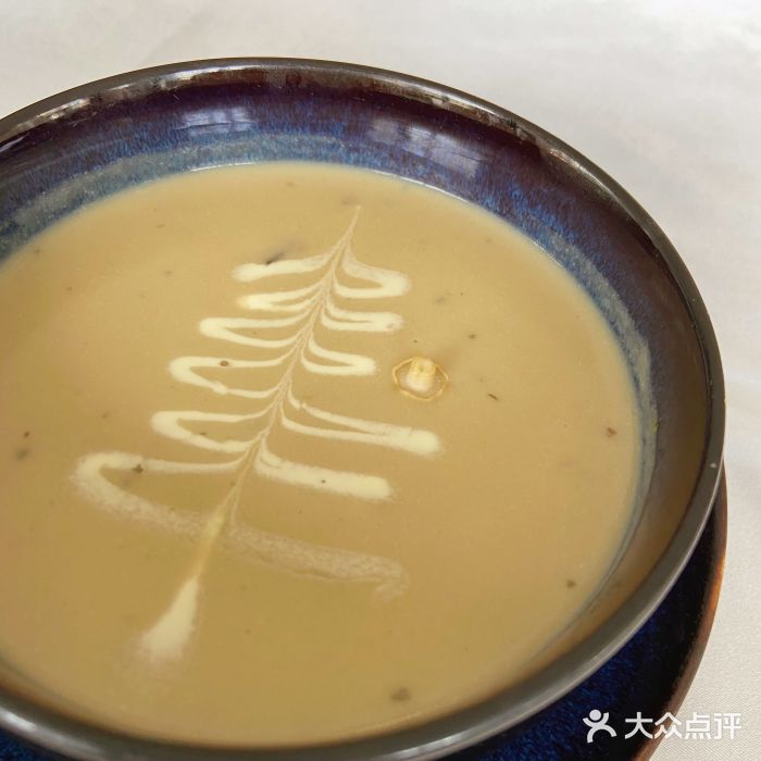 马克西姆西餐厅旗舰店奶油蘑菇汤图片