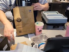 -瑞幸咖啡(巴黎春天陕西路店)