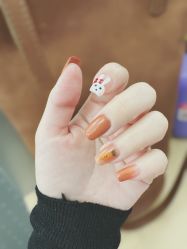 -爱美睫美甲会馆