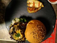 -HIGH FIVE哈福手工汉堡(桂林路店)