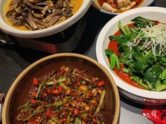 -鸽子侯·家宴·平价海鲜(市图书馆店)