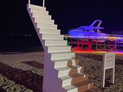 -北戴河碧螺塔海上酒吧公园