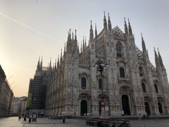 -文艺复兴百货(米兰大教堂广场店)