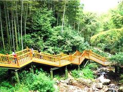 -梅岭月亮湾山体公园
