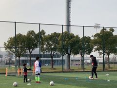 -Riverside河畔少儿足球培训(前滩店)