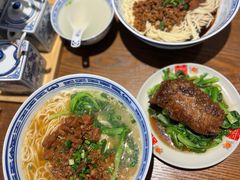 招牌辣肉干拌面-辣肉面大王(天平路店)