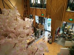 -新华里咖啡书吧(新华书店小寨店)