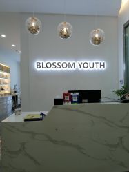 -柒朵科技美肤中心