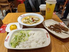 老坛酸菜鱼饭-南城香(北京南站店)