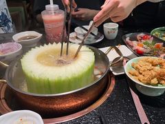-得意咚瓜·顺德鱼生·冬瓜火锅(深圳首店)