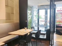 -必胜客(济微路店)