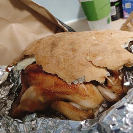 椰味面包鸡(坪山店)-"还没上在外卖平台的时候叫了个跑腿,鸡包装.