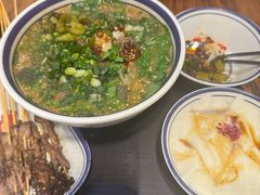 -云阿蛮云南生烫牛肉米线(奉贤路店)