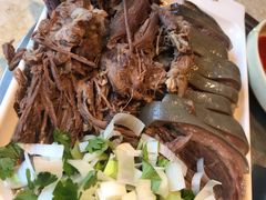 手撕狗肉-英子补身汤(海兰路店)