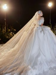 点击看大图 -Renee芮亦婚纱