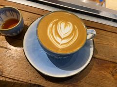 -LEO CAFE
