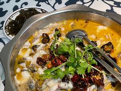 -何哥鲜鱼餐厅(龙湖花园店)