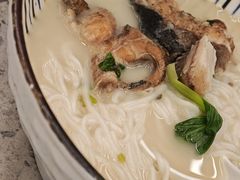 招牌梭边鱼粉-鲜越鲜鱼粉(财富购物中心店)