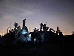 -鬼笑石后山停车场