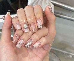 -LILY NAILS美甲美睫