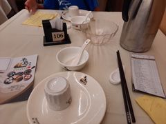 餐具摆设-半岛渔港 • 阿翁火锅馆(将军澳广场店)