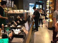 -星巴克(西藏路店)