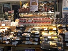 面包甜点陈列柜-欧式面包坊(青岛万象城店)