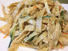 -靠山屯东北农家菜(八龙桥雅苑店)