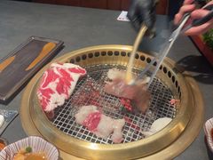 -铭牛烧肉·和牛海鲜自助(高新月牙湖店)