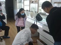 -翰佐蔡司小乐圆·依视路星趣控·暴龙眼镜折扣店