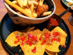 -TiKi餐厅酒吧