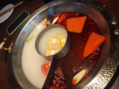 鸳鸯锅-巴邑火锅·夜宵(港隆广场店)