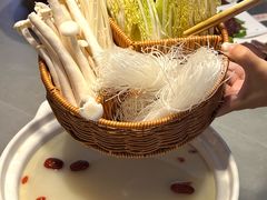 -侠舍·江湖小龙虾大排档(沌口总店)