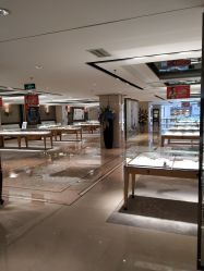 -北京七彩云南翡翠珠宝旗舰店(月坛店)